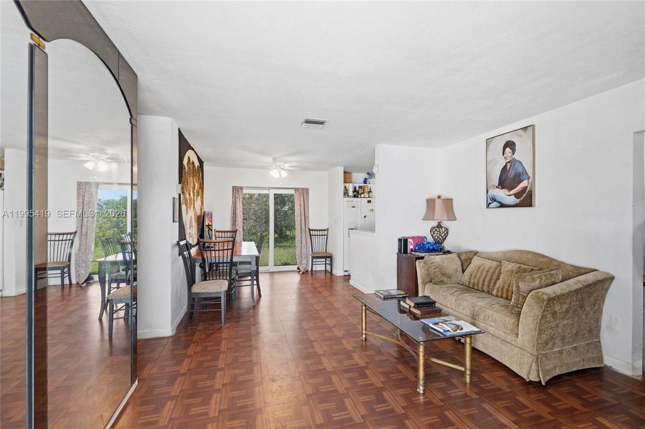 18830 NW 29th Pl , Miami Gardens, FL 33056 Photo