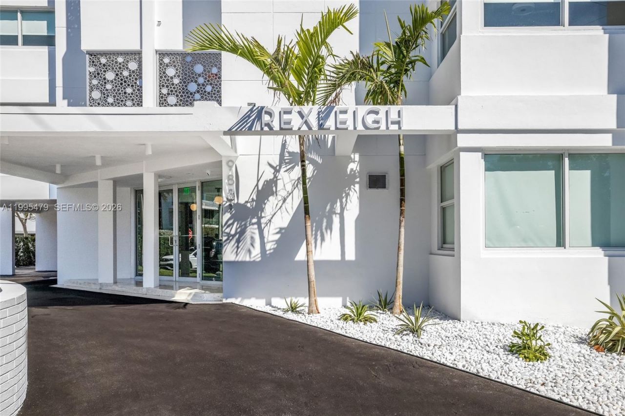 9881 E Bay Harbor Dr , Unit 401, Bay Harbor Islands, FL 33154 Photo