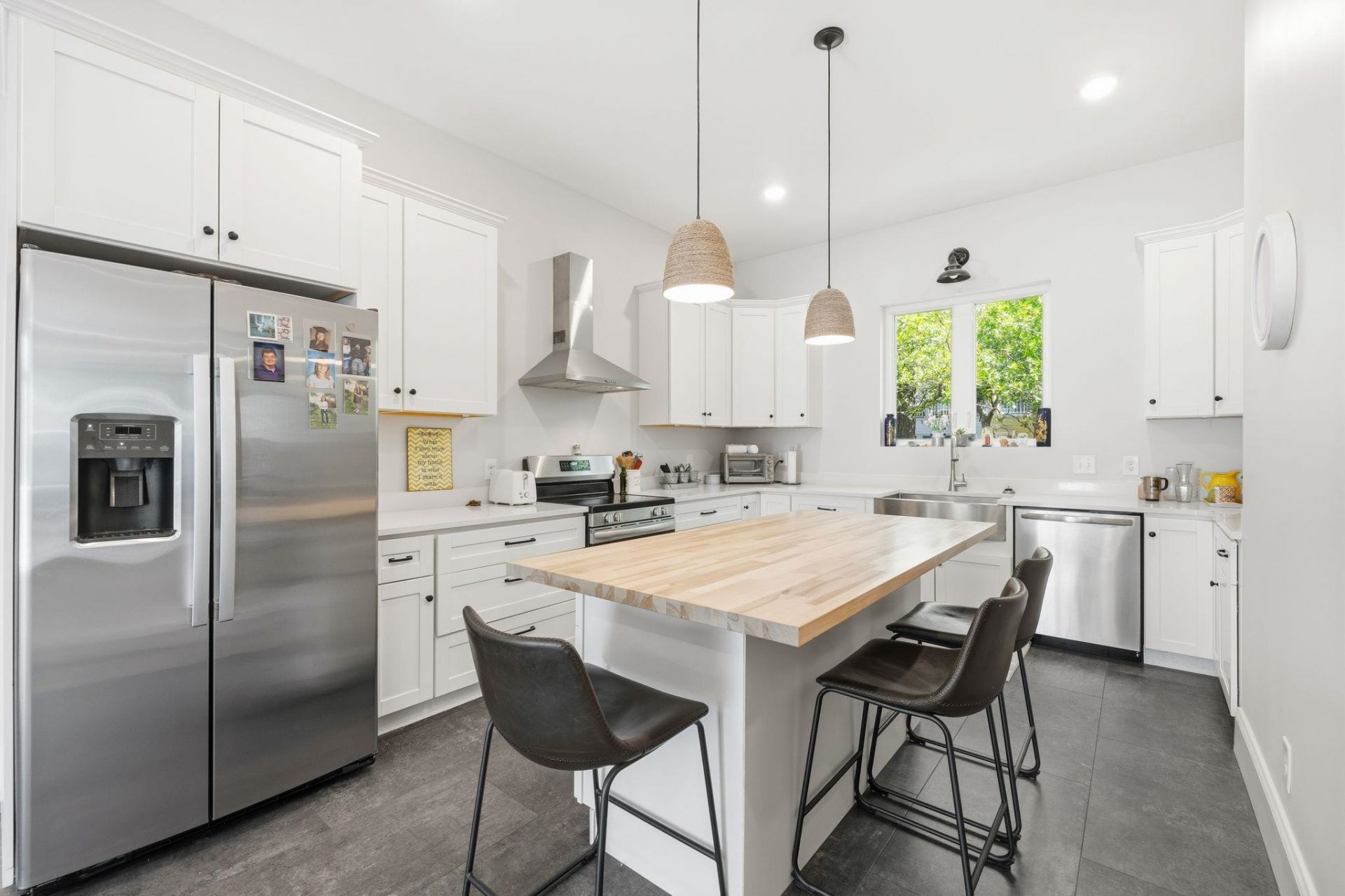 60 Madison Dr. Photo 17