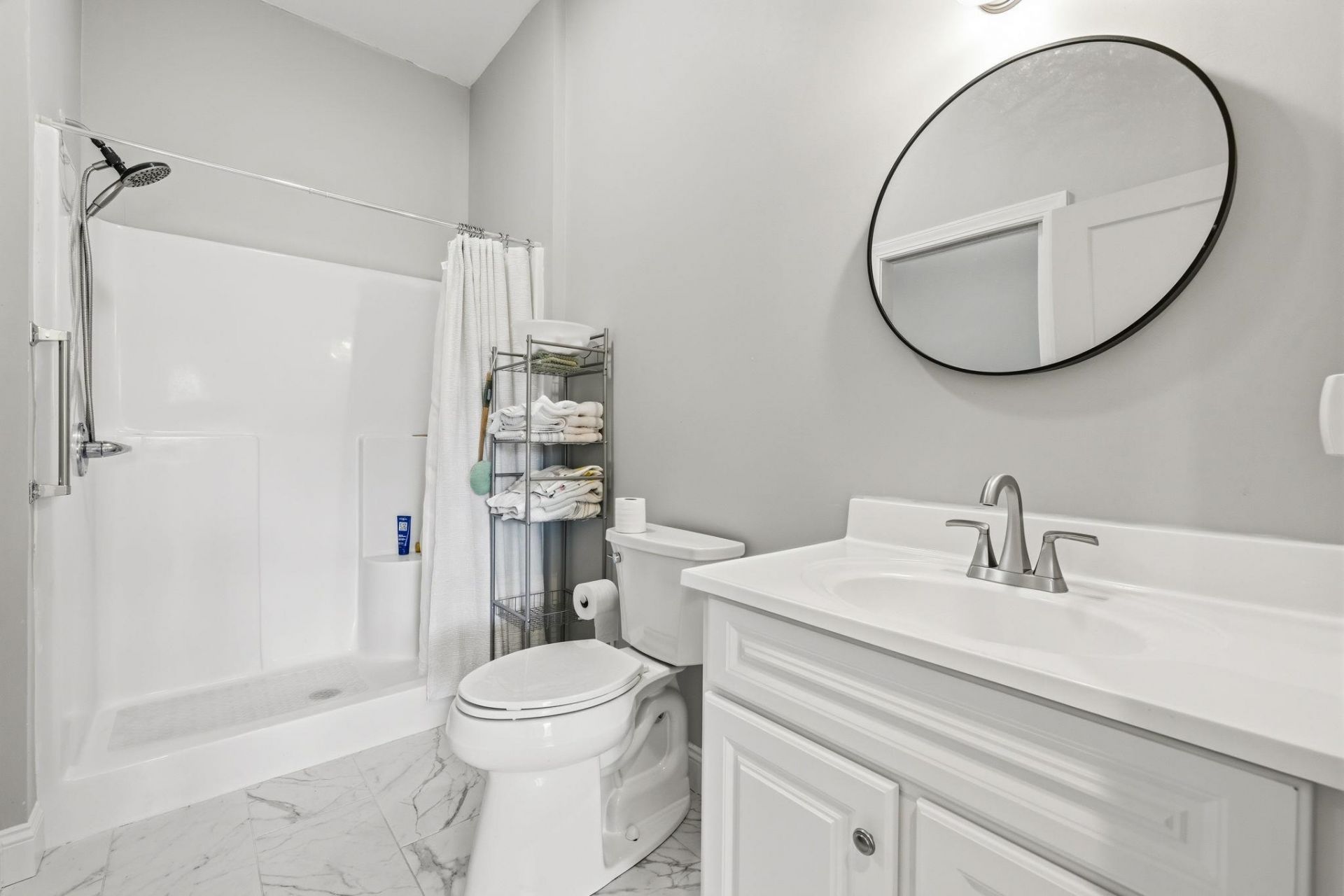 60 Madison Dr. Photo 25