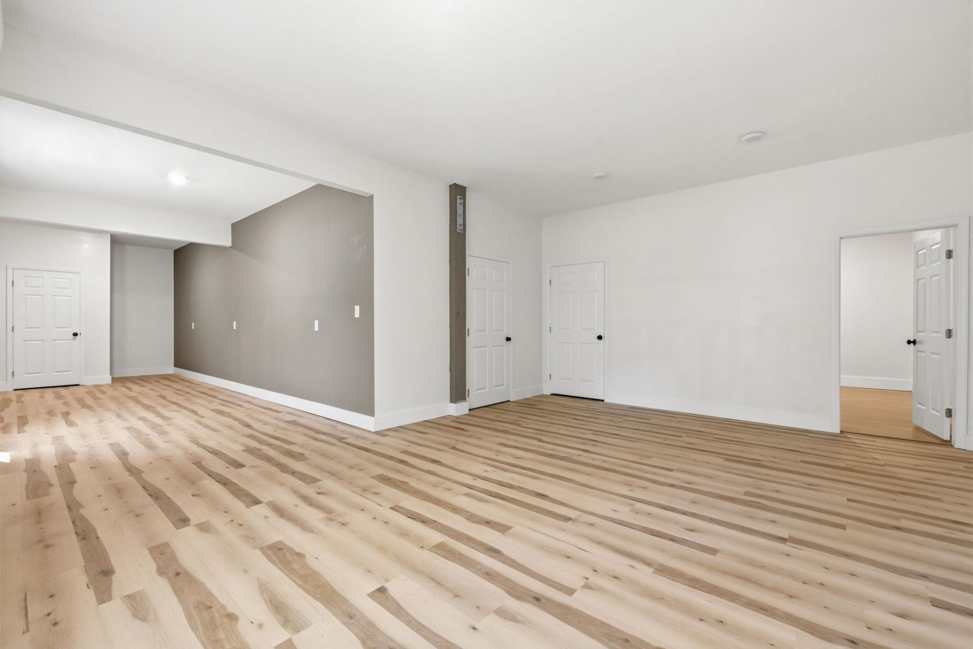 60 Madison Dr. Photo 30