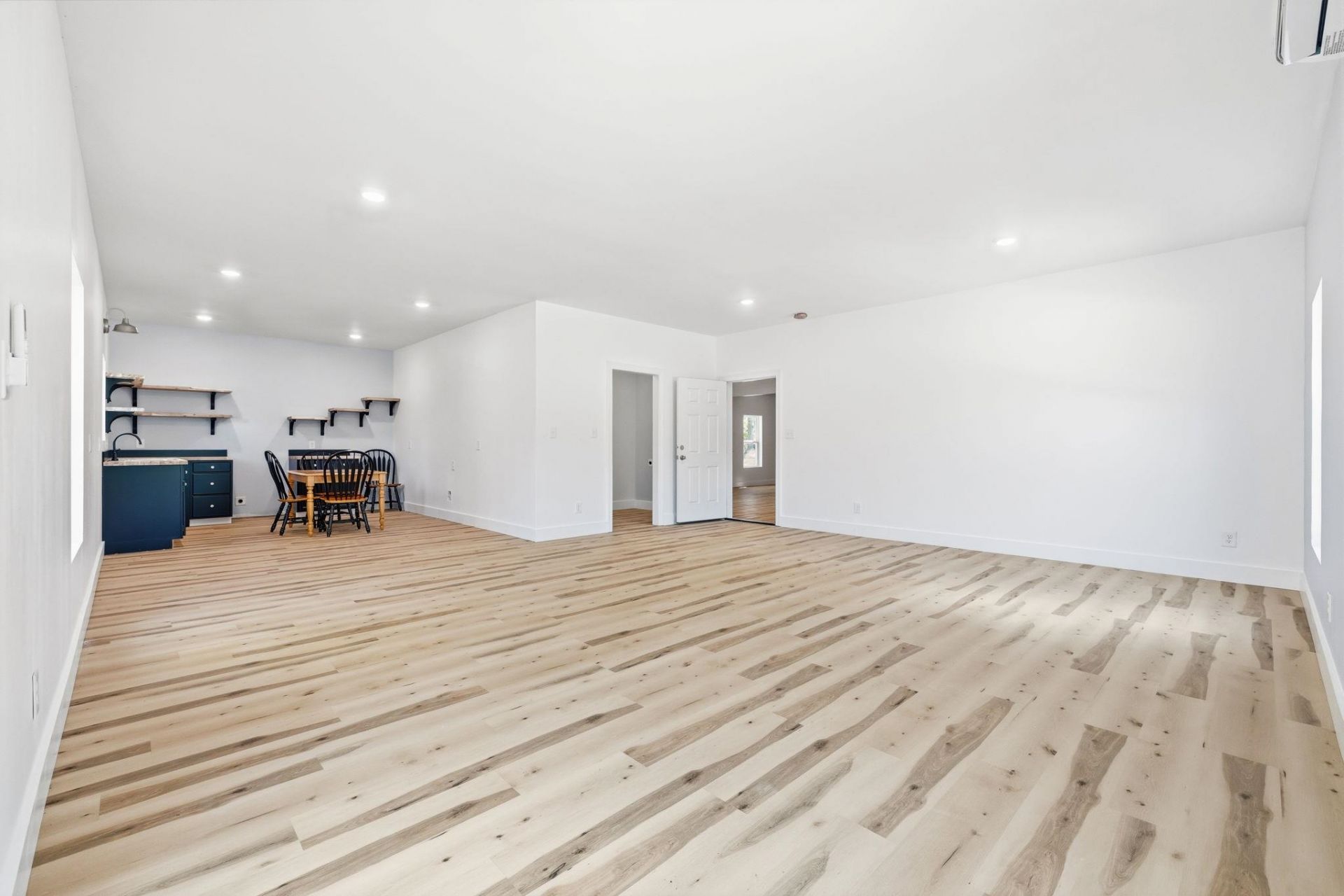 60 Madison Dr. Photo 36