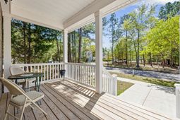 60 Madison Dr. photo 4