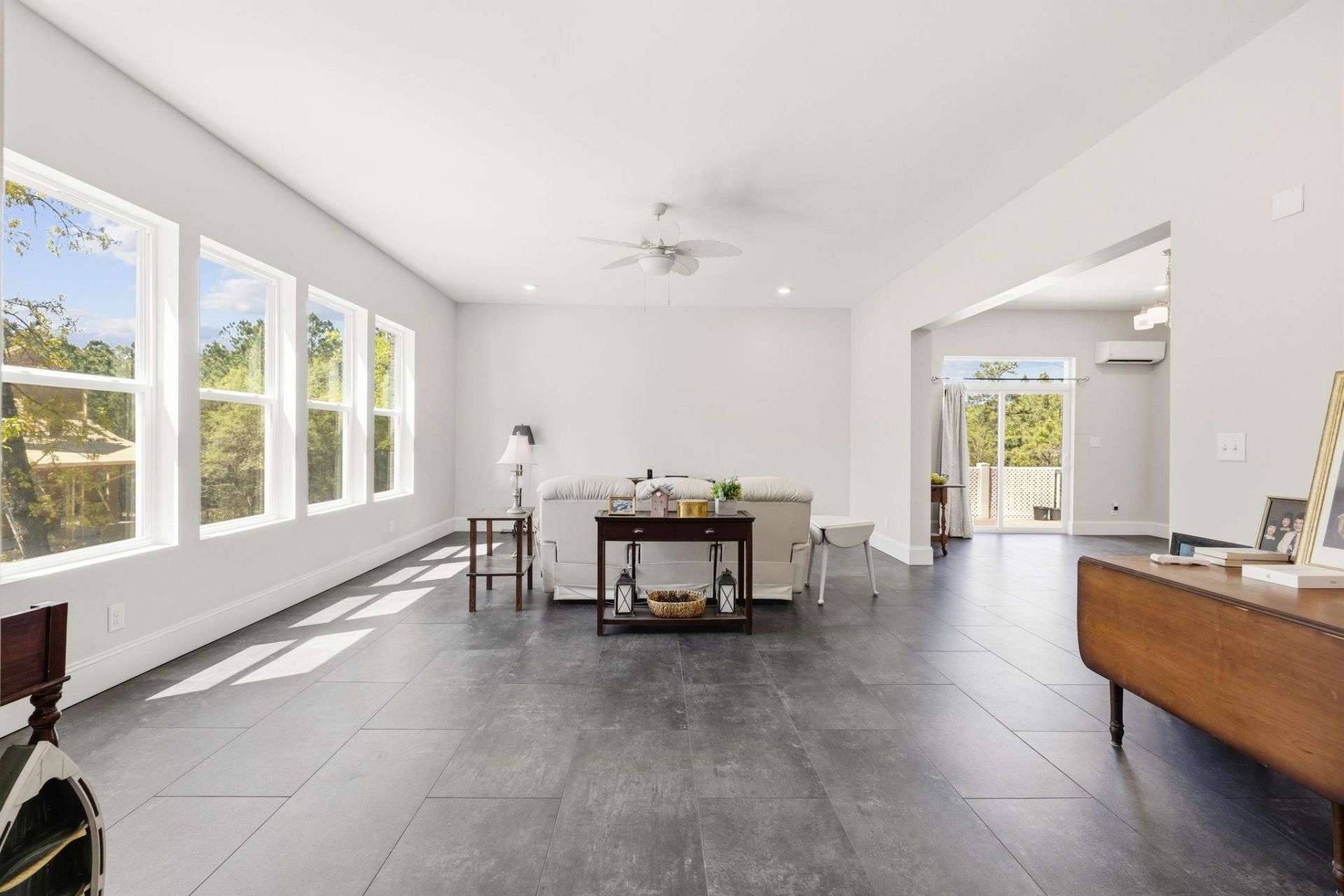 60 Madison Dr. Photo 6