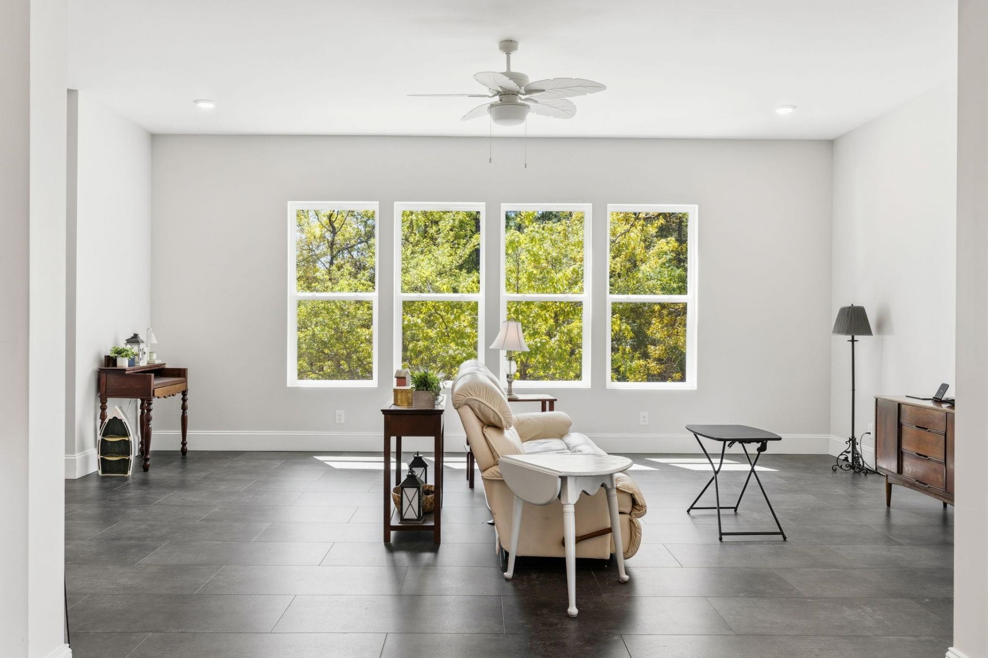 60 Madison Dr. Photo 7