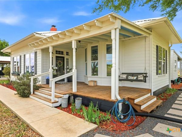 6673 Center Point Road , San Marcos, TX 78666