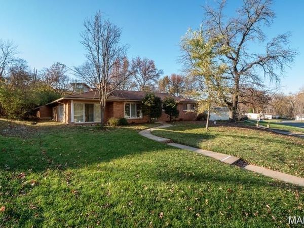 8408 Louwen Drive , Ladue, MO 63124