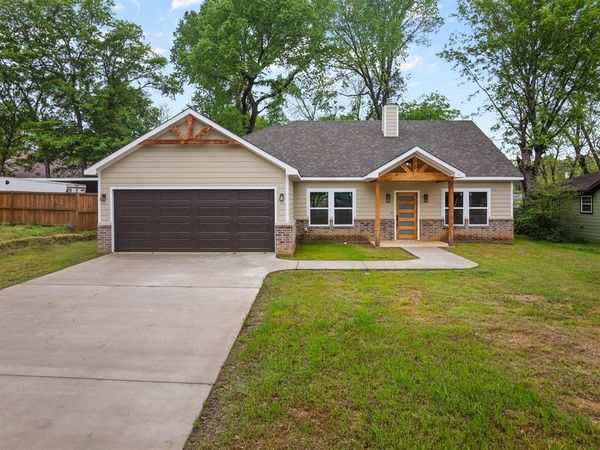 226 Moreland , Pittsburg, TX 75686