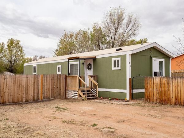 376 E Stanley Dr, Pueblo West, CO 81007