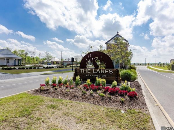 2602 Morning Mist Dr, Baton Rouge, LA 70810