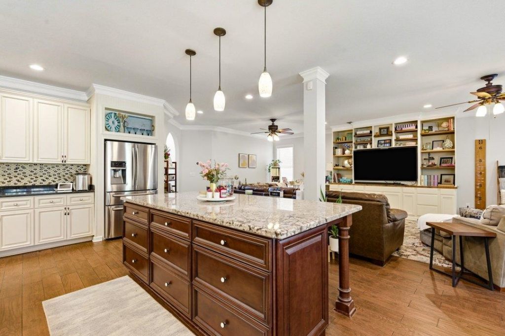 426 Blackberry Ln.  Photo 13