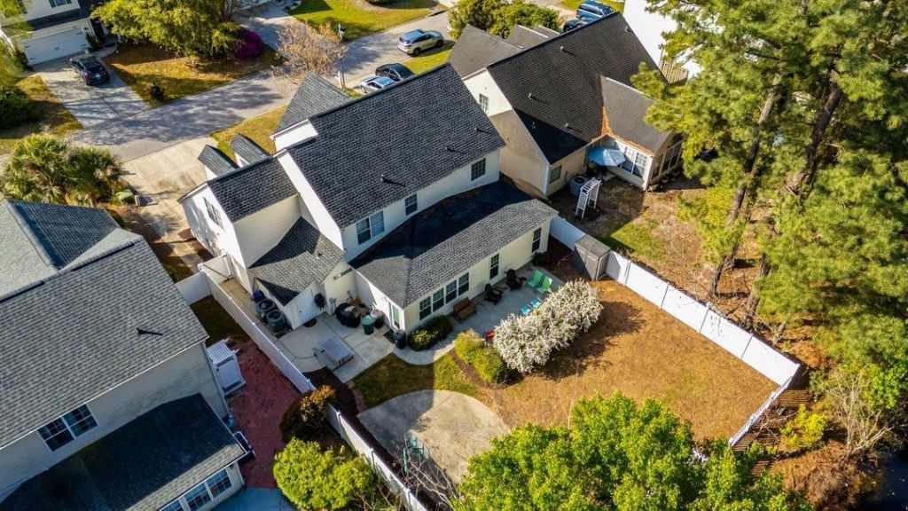 426 Blackberry Ln. Photo 34