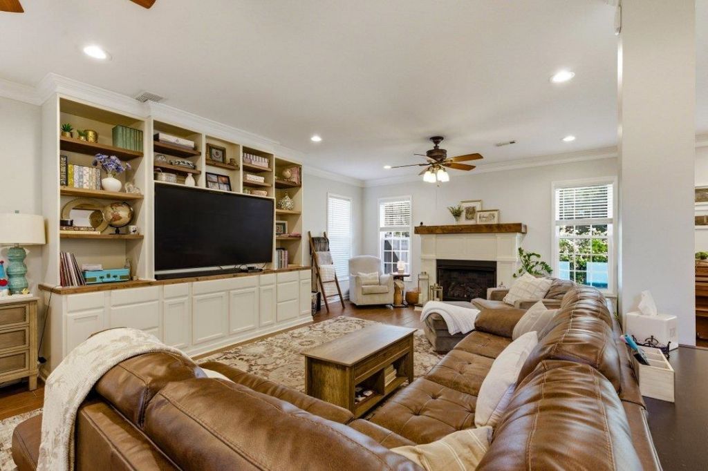 426 Blackberry Ln.  Photo 9