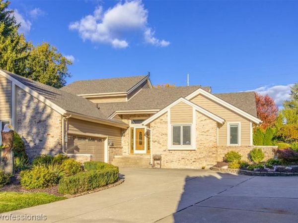1008 Hidden Lane Lane, Rochester Hills, MI 48309