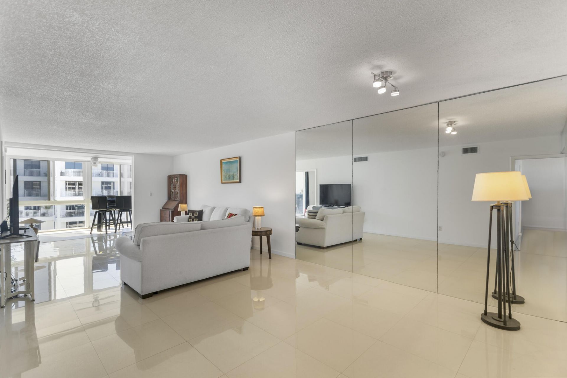 3100 NE 49th Street, Unit 1008, Fort Lauderdale, FL 33308 Photo