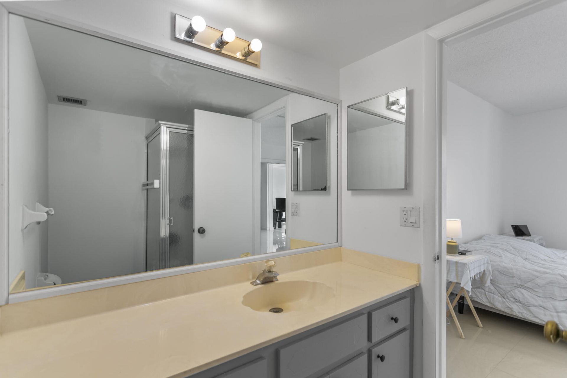 3100 NE 49th Street, Unit 1008, Fort Lauderdale, FL 33308 Photo