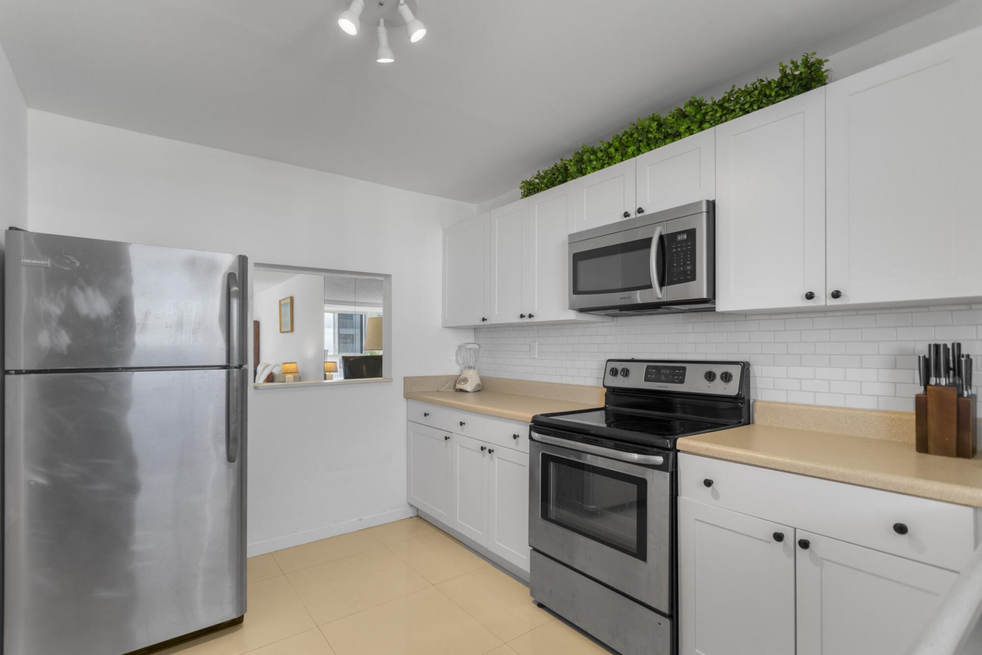 3100 NE 49th Street, Unit 1008, Fort Lauderdale, FL 33308 Photo