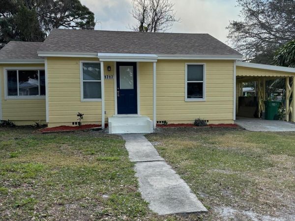 1717 Linwood Avenue, Fort Pierce, FL 34982