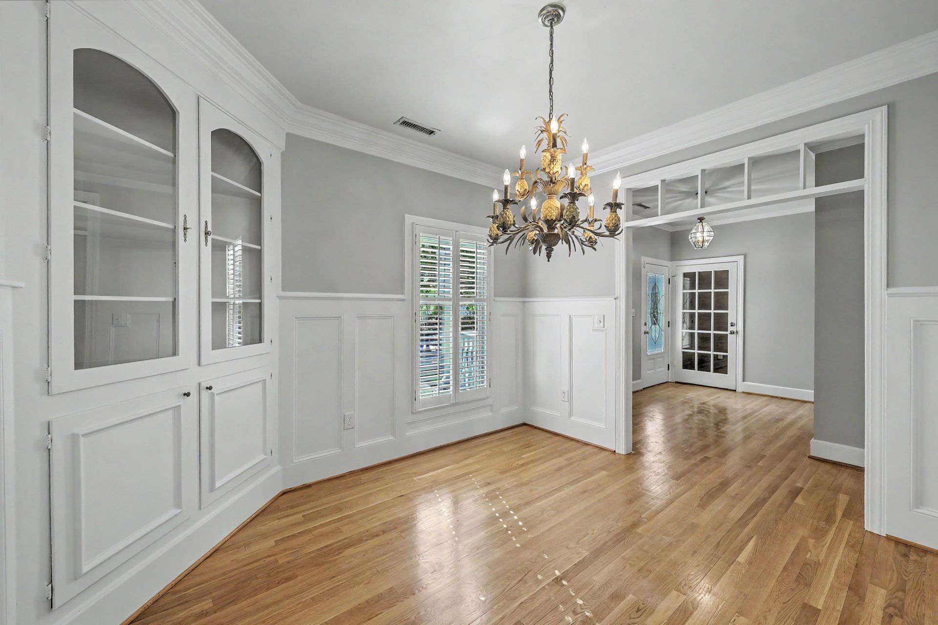 657 N Stiles Drive Photo 11