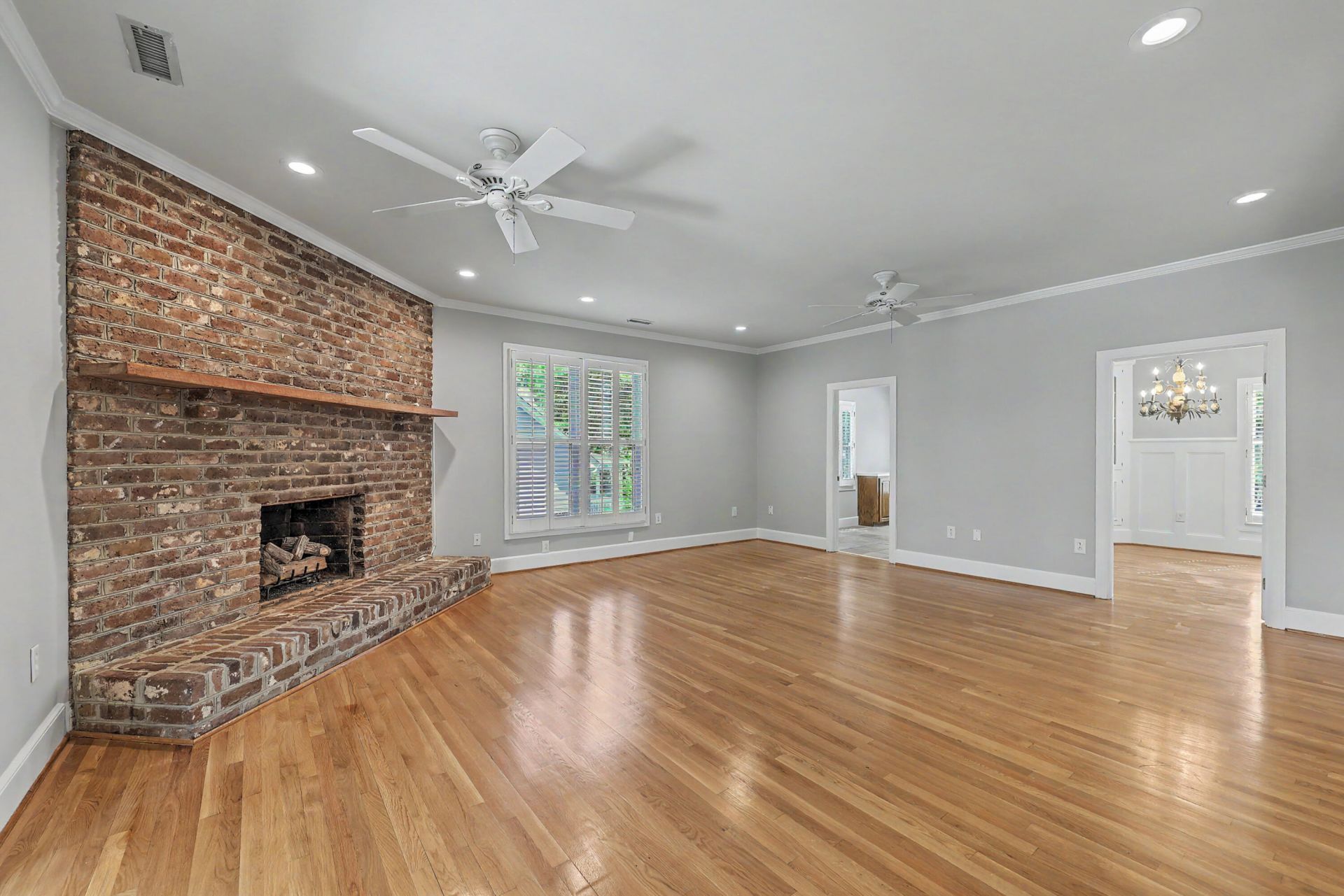 657 N Stiles Drive Photo 13