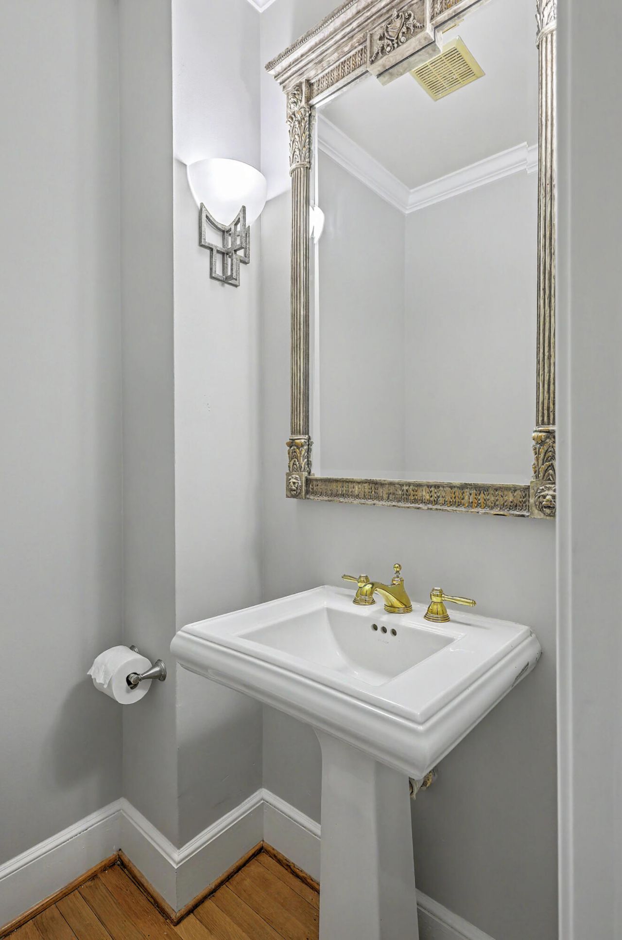 657 N Stiles Drive Photo 22