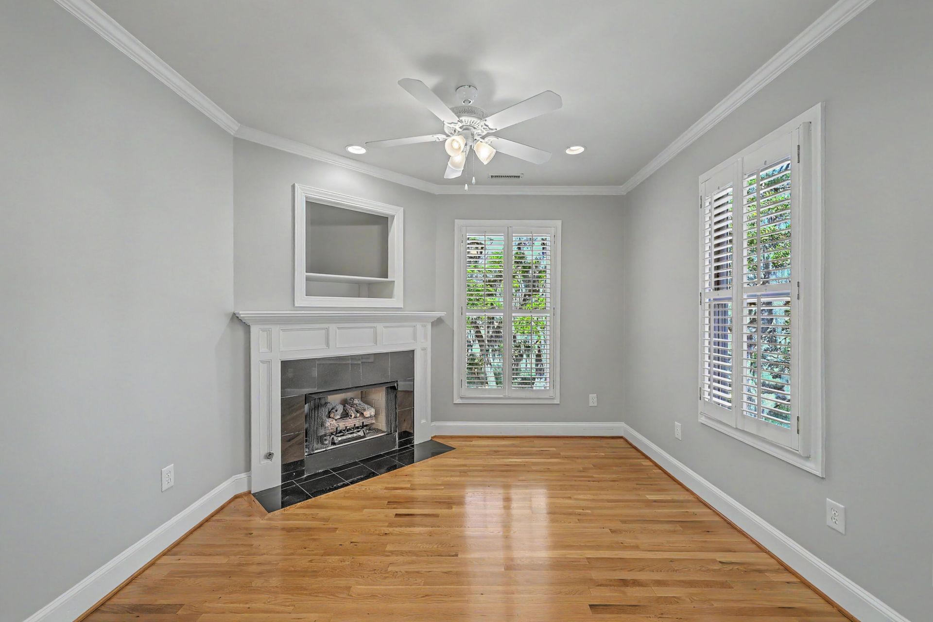 657 N Stiles Drive Photo 25