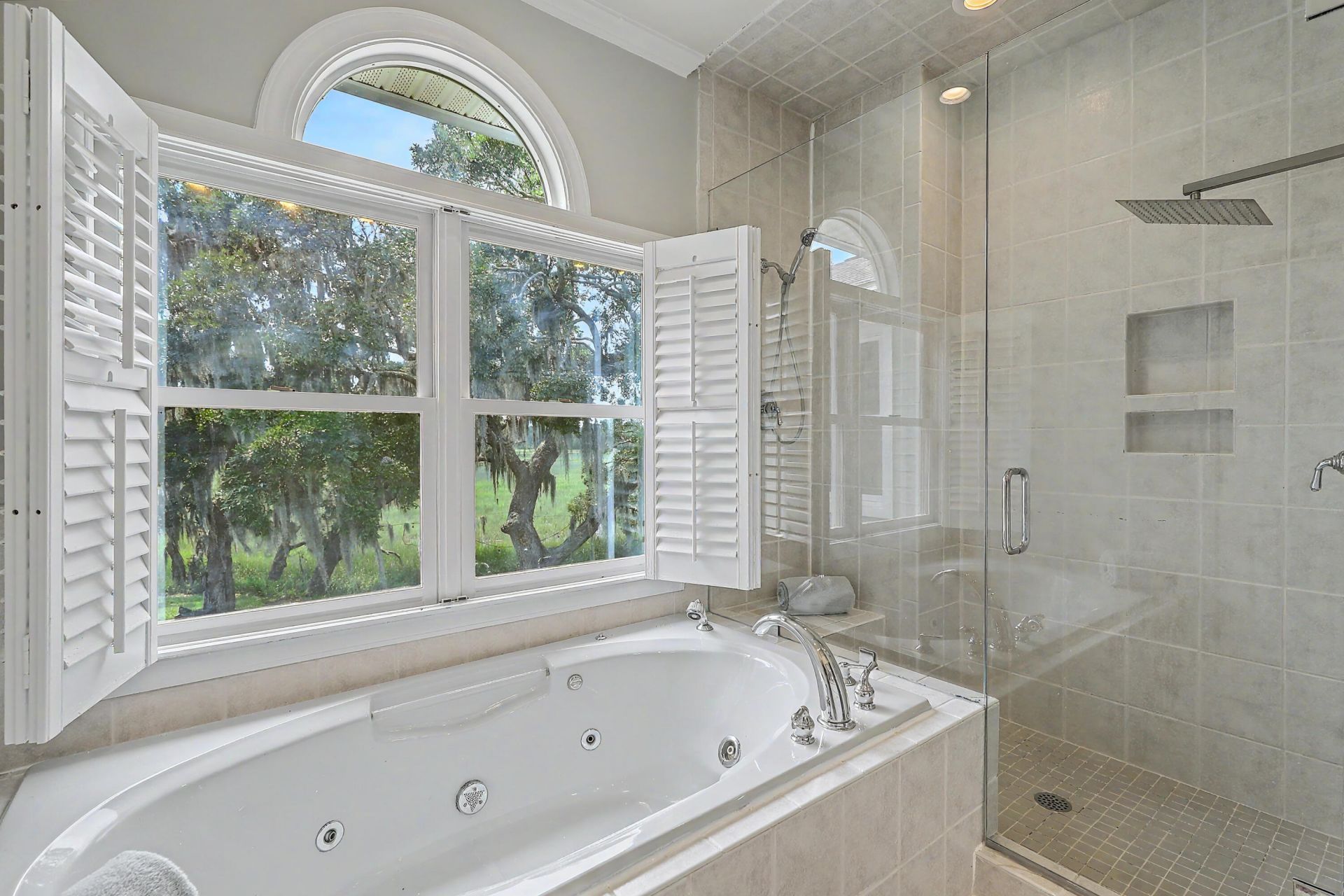 657 N Stiles Drive Photo 29