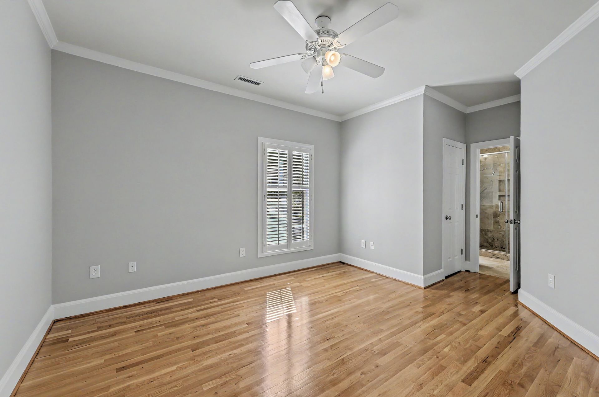 657 N Stiles Drive Photo 32