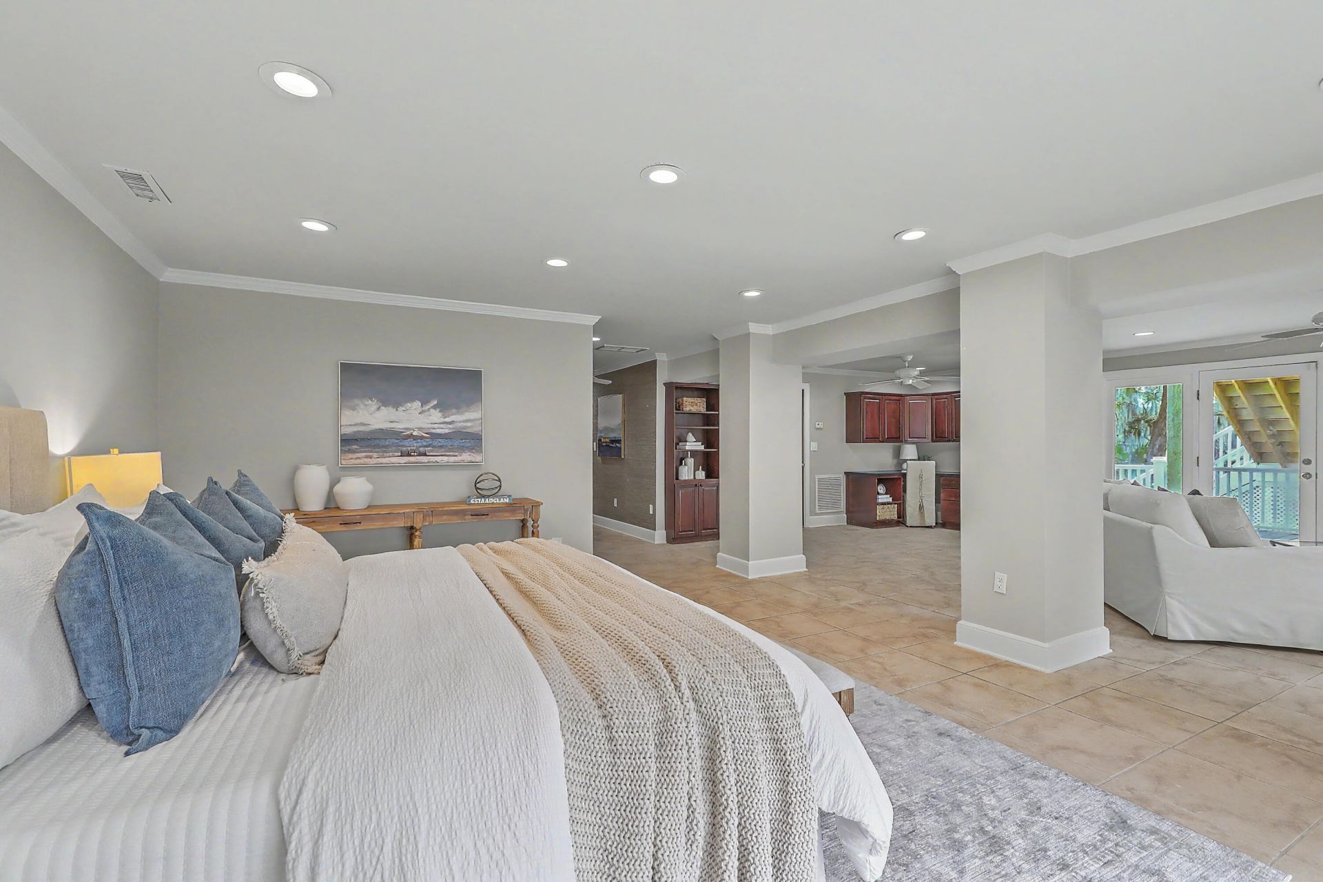657 N Stiles Drive Photo 38