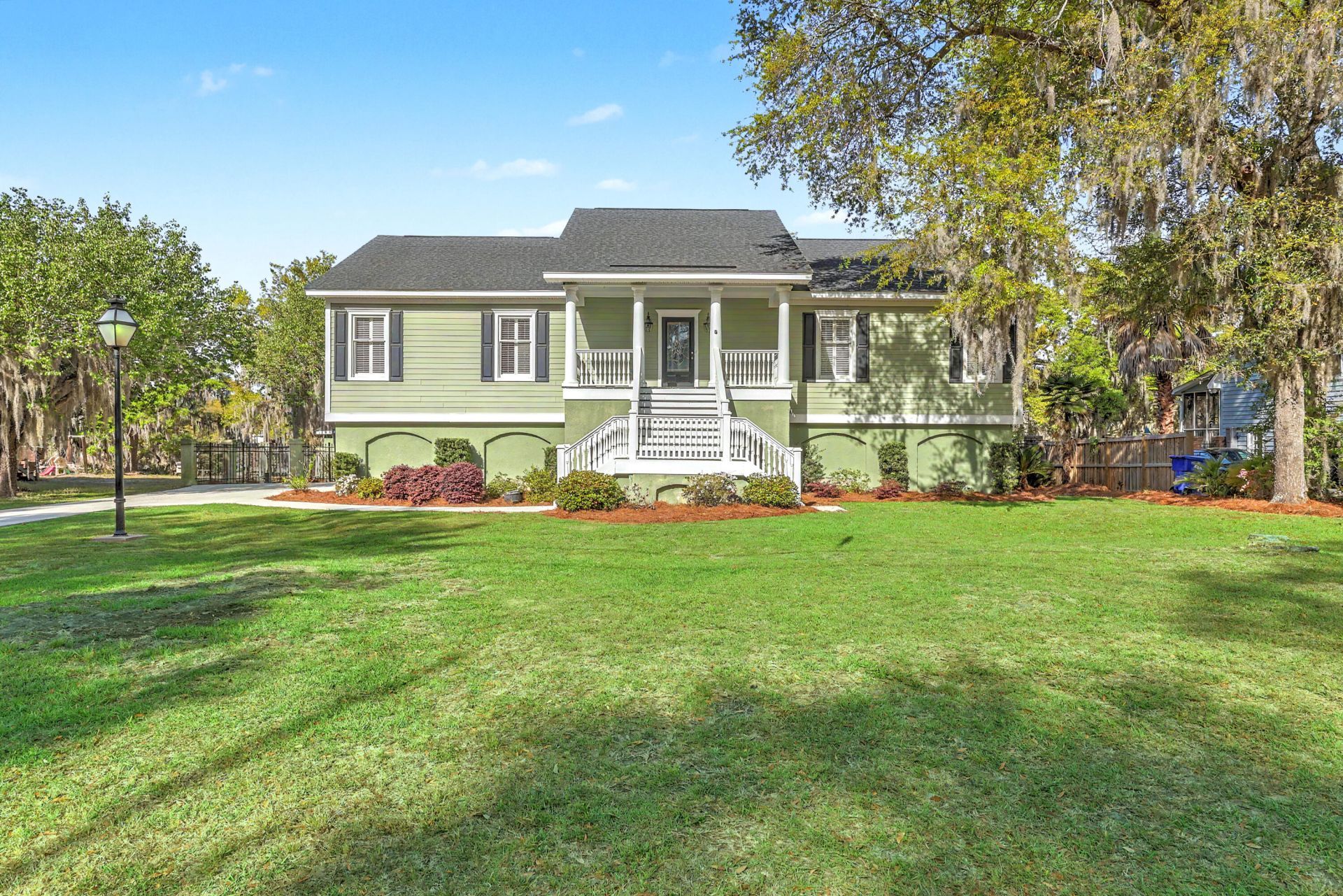 657 N Stiles Drive Photo 46