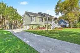 657 N Stiles Drive photo 4