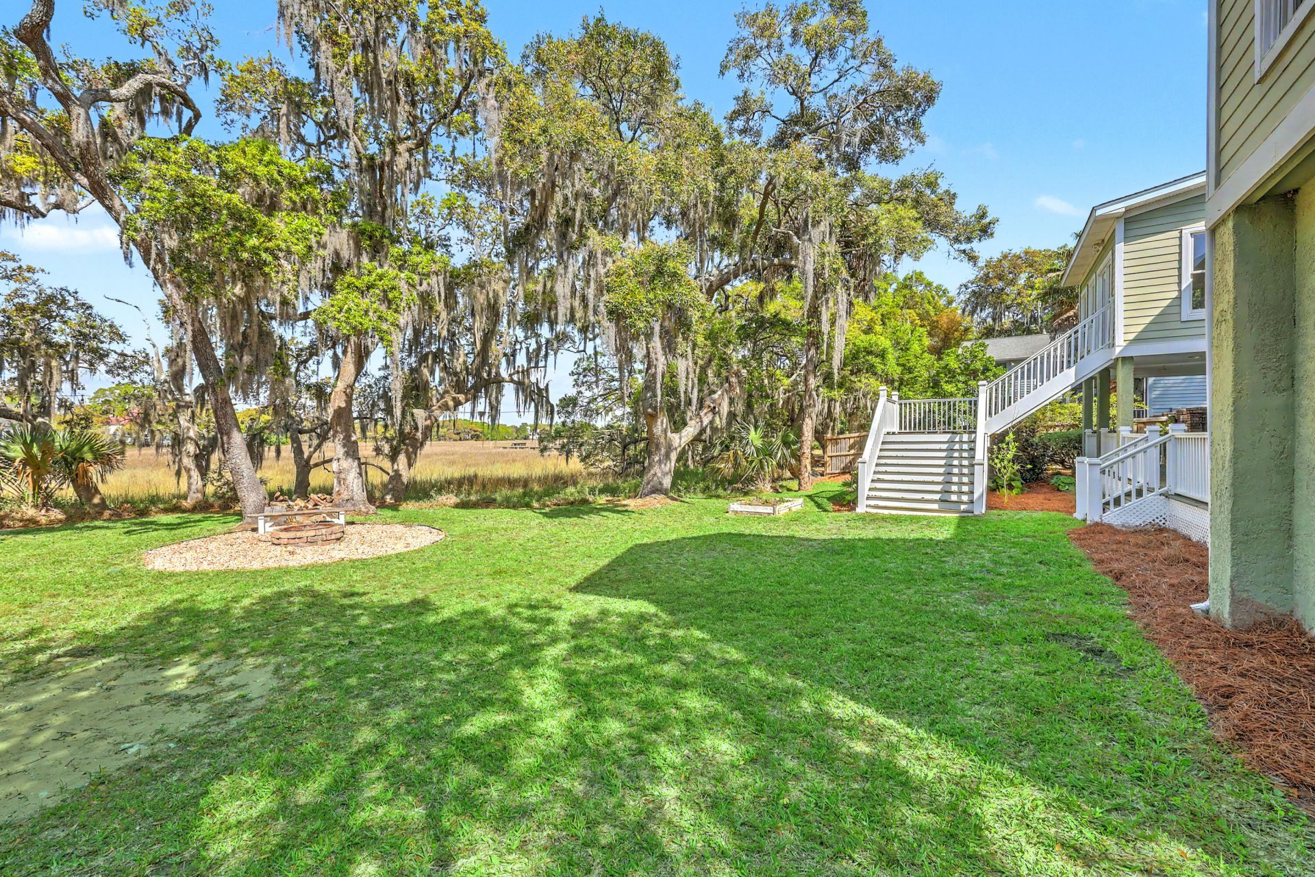 657 N Stiles Drive Photo 58