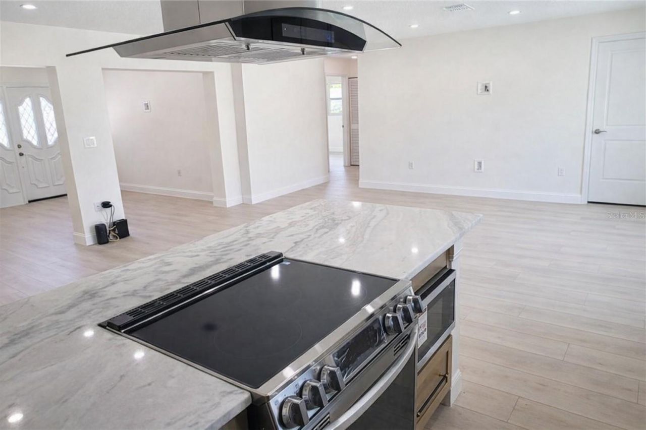 4018 29th Avenue W, Bradenton, FL 34205 Photo