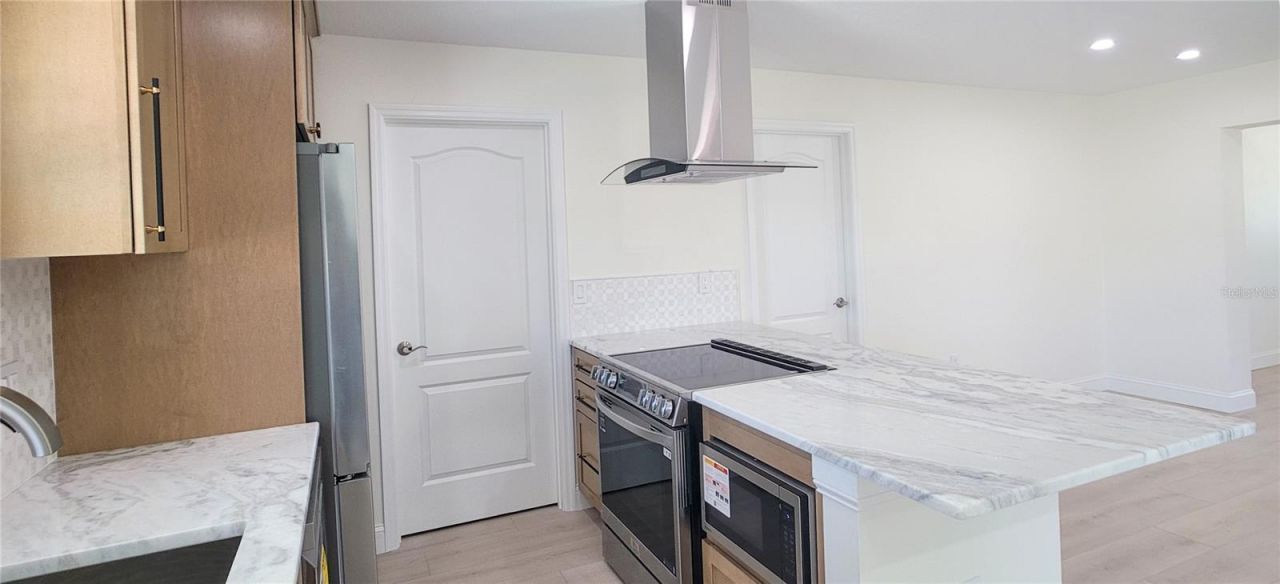 4018 29th Avenue W, Bradenton, FL 34205 Photo