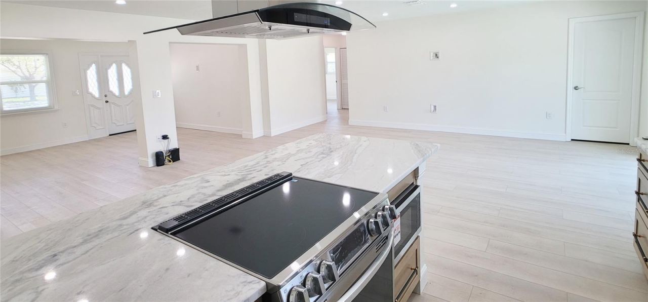 4018 29th Avenue W, Bradenton, FL 34205 Photo