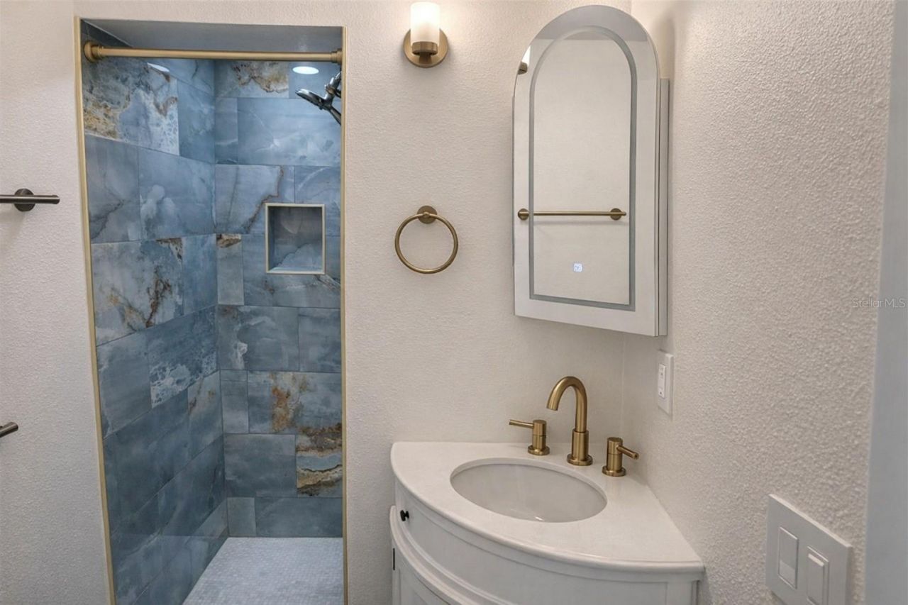 4018 29th Avenue W, Bradenton, FL 34205 Photo