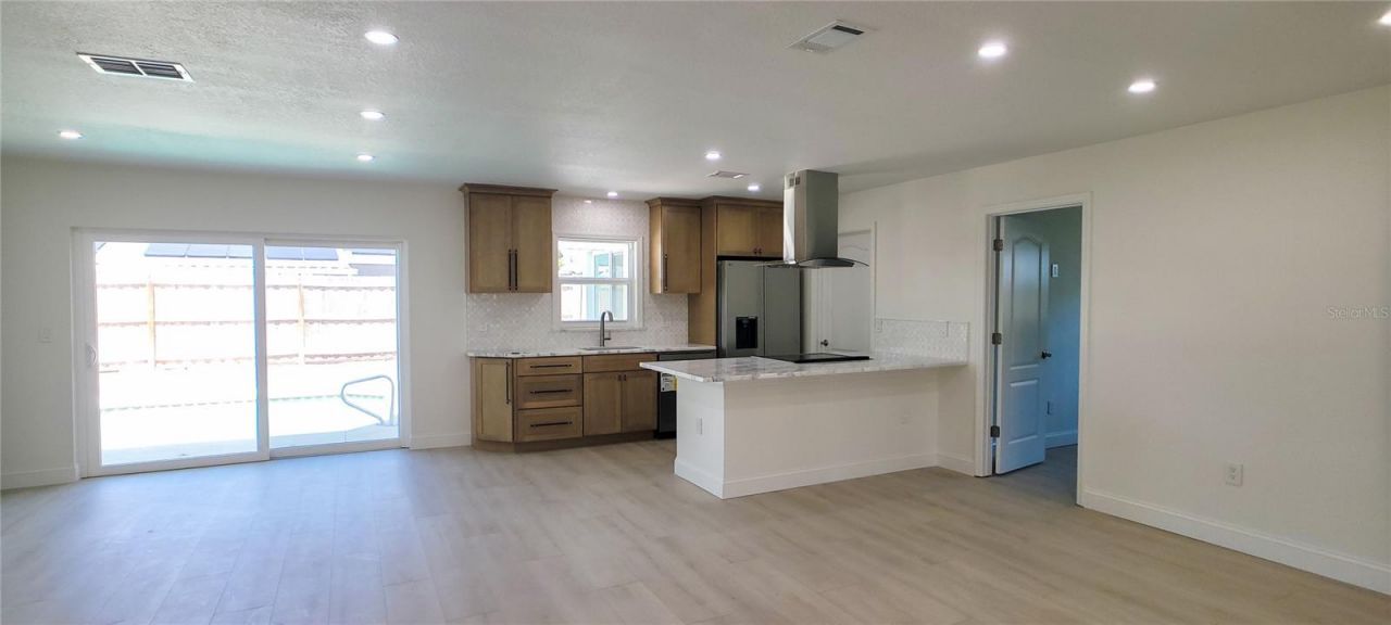 4018 29th Avenue W, Bradenton, FL 34205 Photo