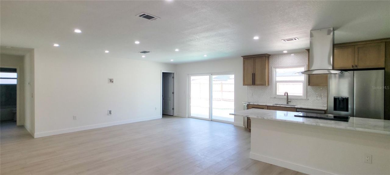 4018 29th Avenue W, Bradenton, FL 34205 Photo