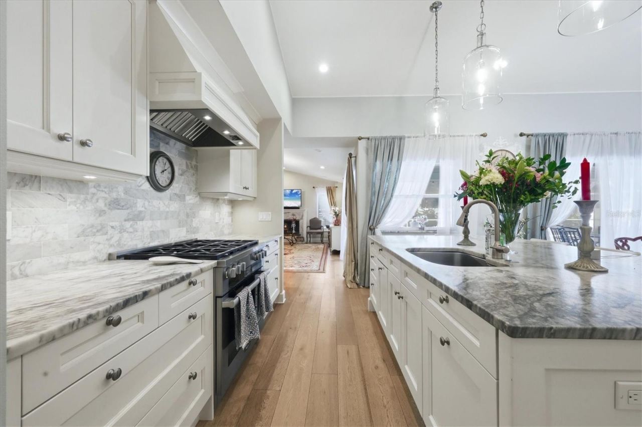 3508 Avenida Madera, Bradenton, FL 34210 Photo