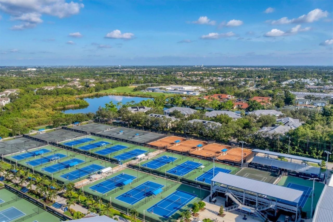 3508 Avenida Madera, Bradenton, FL 34210 Photo