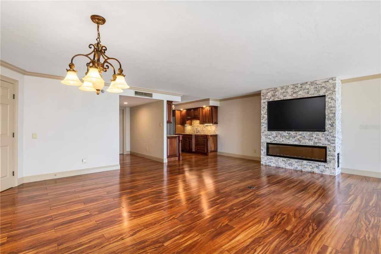 435 S Gulfstream Avenue, Unit 1103, Sarasota, FL 34236 Photo