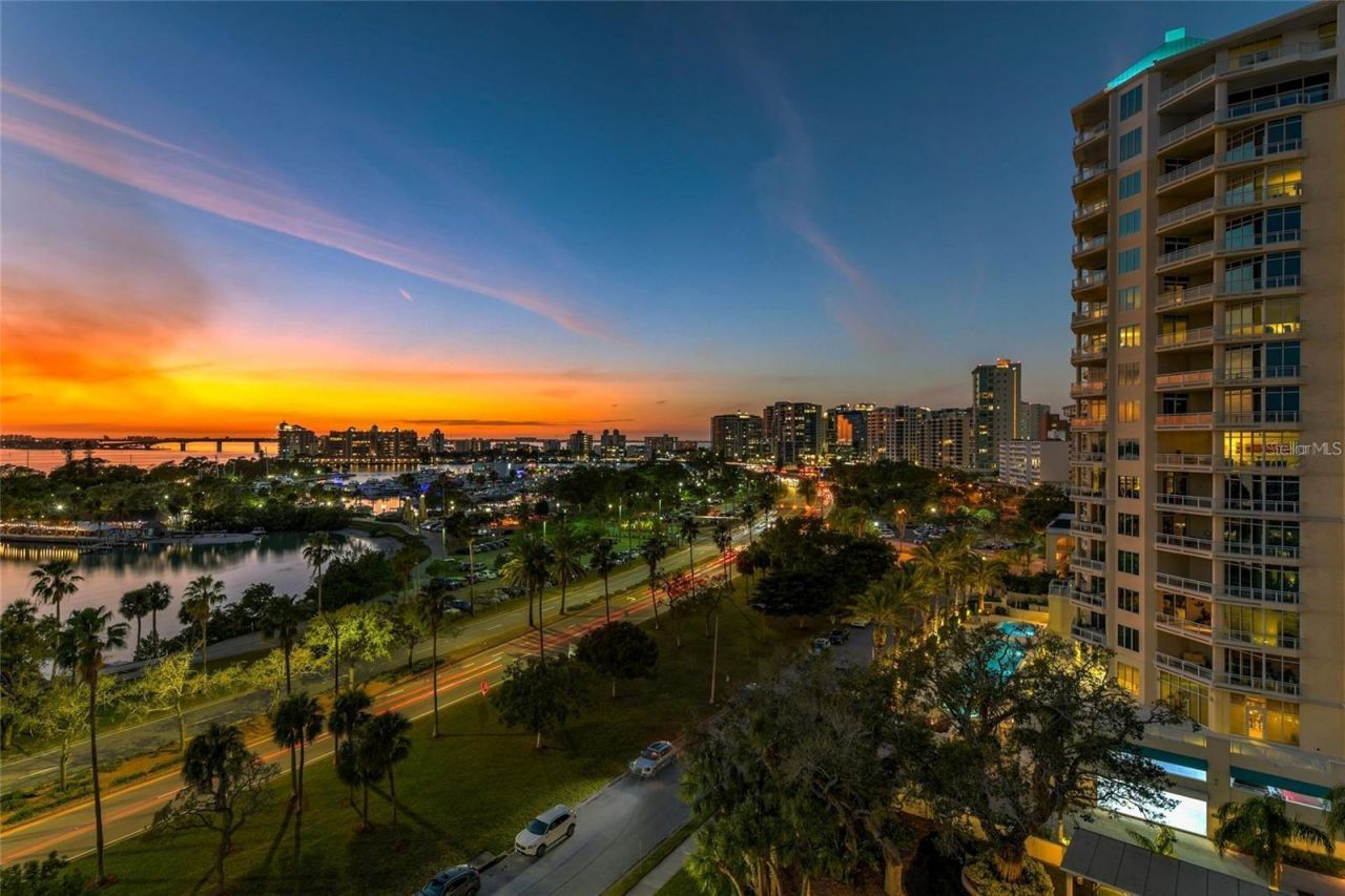 435 S Gulfstream Avenue , Unit 1103, Sarasota, FL 34236 Photo