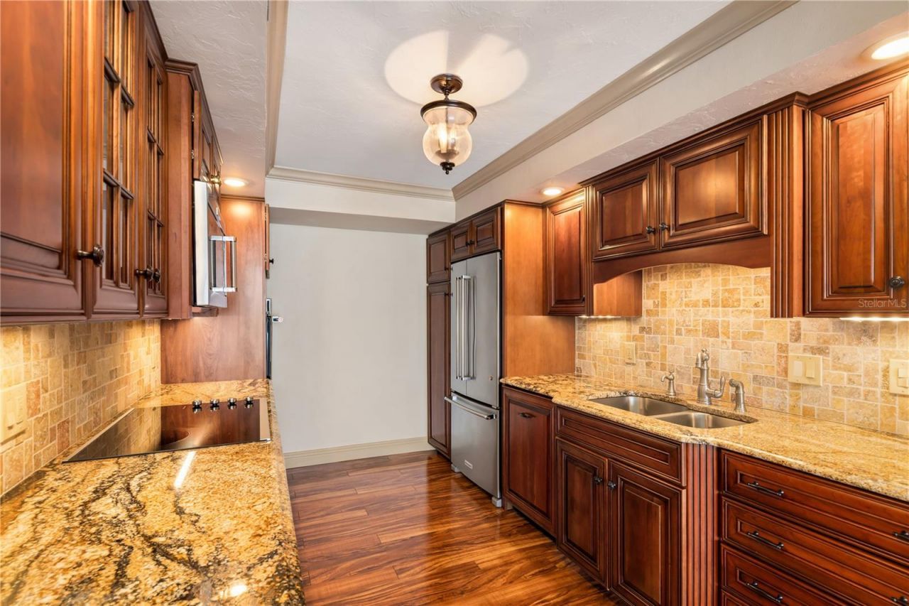 435 S Gulfstream Avenue, Unit 1103, Sarasota, FL 34236 Photo