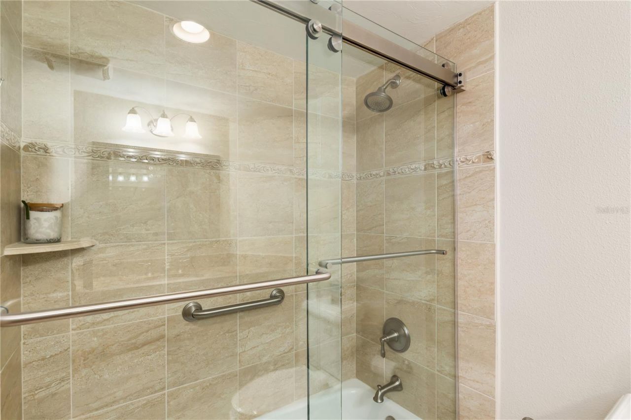 435 S Gulfstream Avenue, Unit 1103, Sarasota, FL 34236 Photo