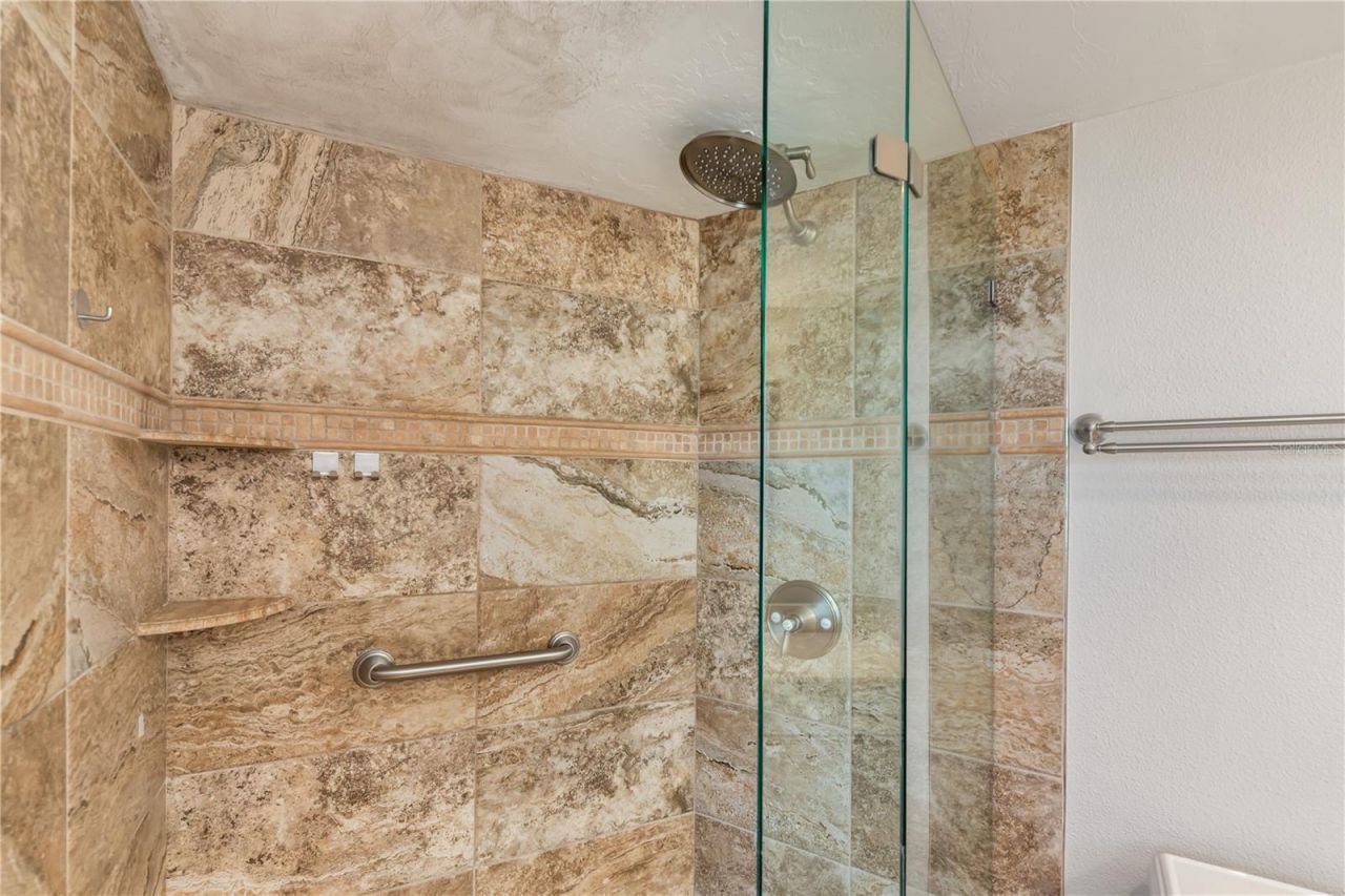 435 S Gulfstream Avenue, Unit 1103, Sarasota, FL 34236 Photo