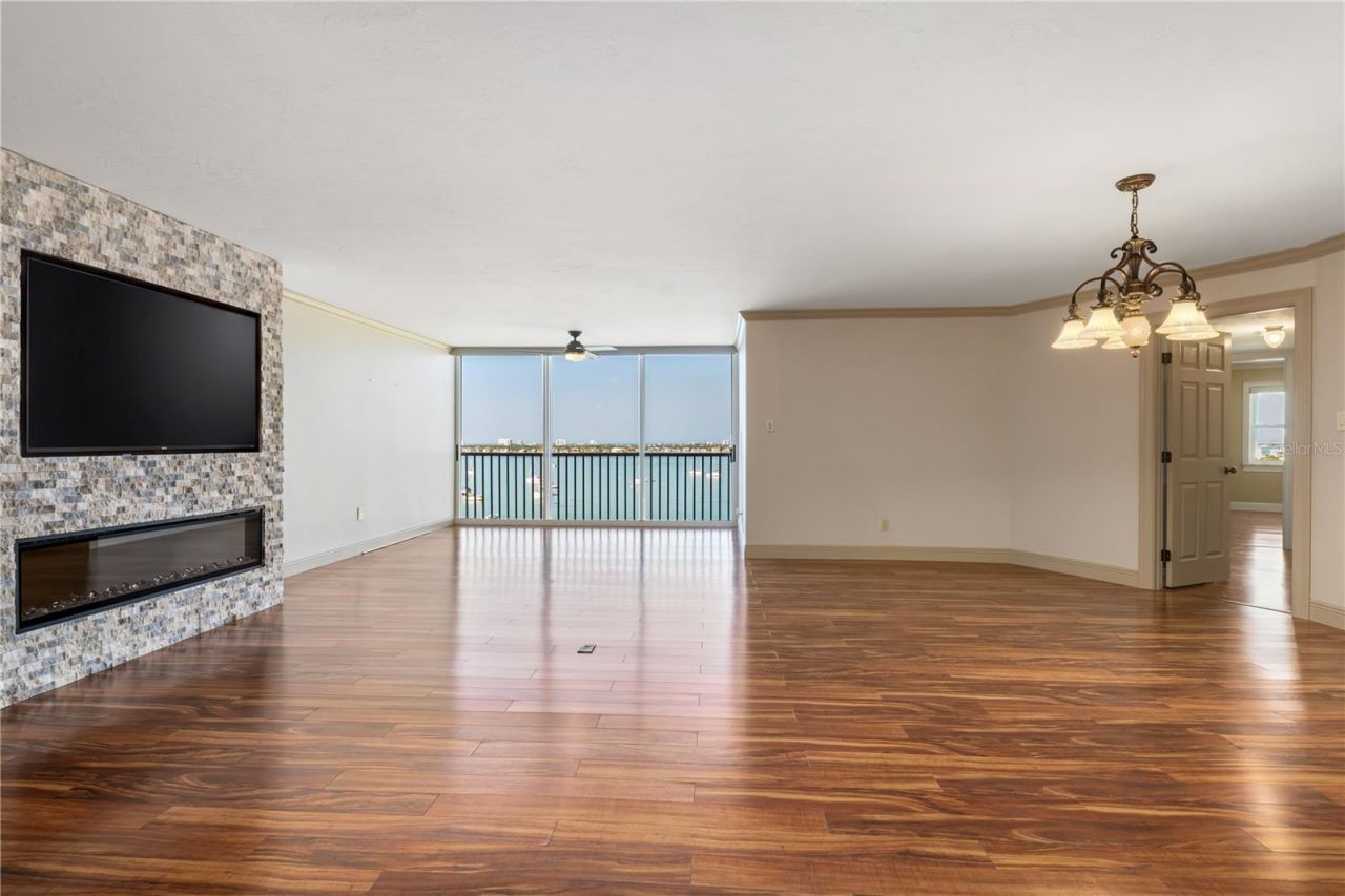 435 S Gulfstream Avenue, Unit 1103, Sarasota, FL 34236 Photo