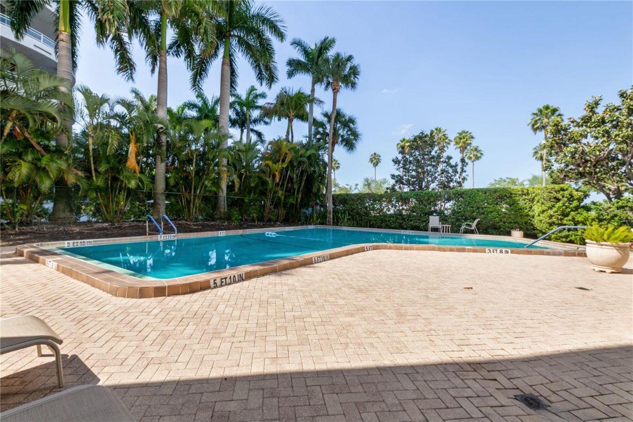 435 S Gulfstream Avenue, Unit 1103, Sarasota, FL 34236 Photo