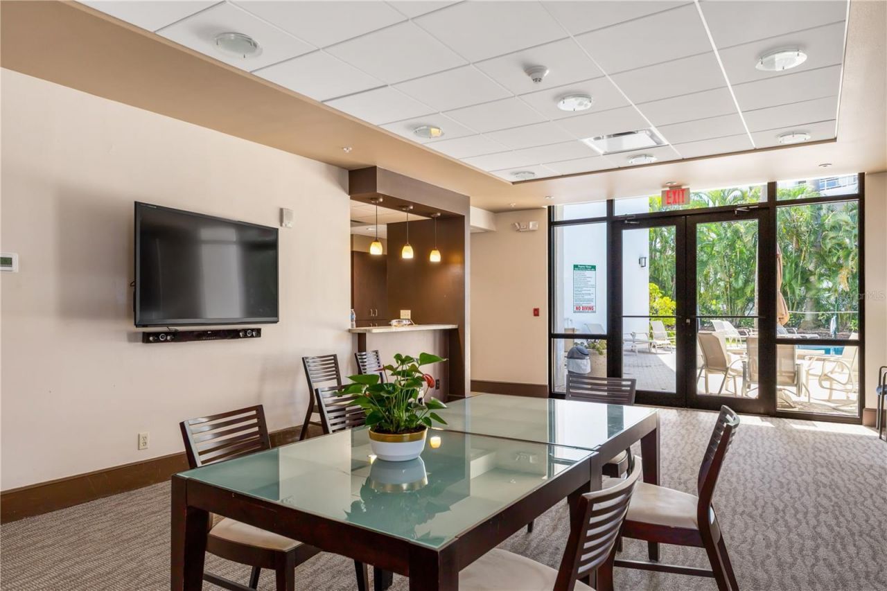435 S Gulfstream Avenue, Unit 1103, Sarasota, FL 34236 Photo