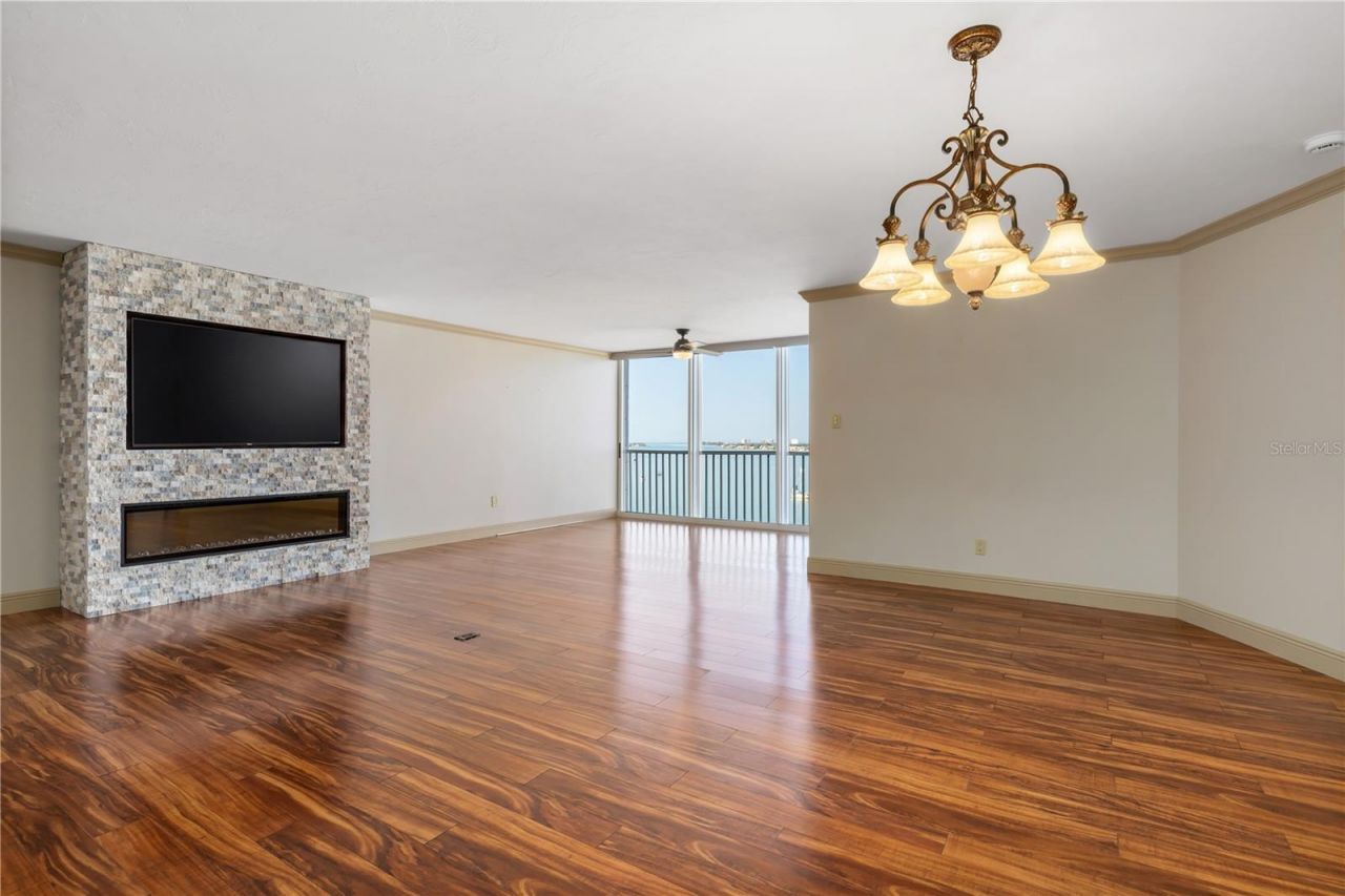 435 S Gulfstream Avenue, Unit 1103, Sarasota, FL 34236 Photo