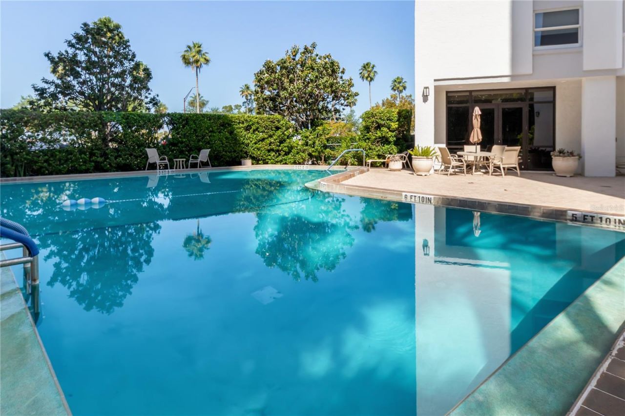 435 S Gulfstream Avenue, Unit 1103, Sarasota, FL 34236 Photo